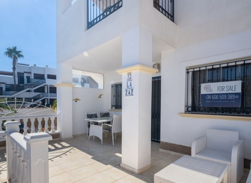 Sale - Apartment / Flat -
Orihuela Costa