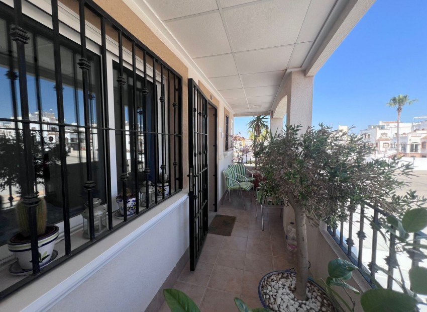 Sale - Apartment / Flat -
Orihuela - Entre Naranjos - Vistabella