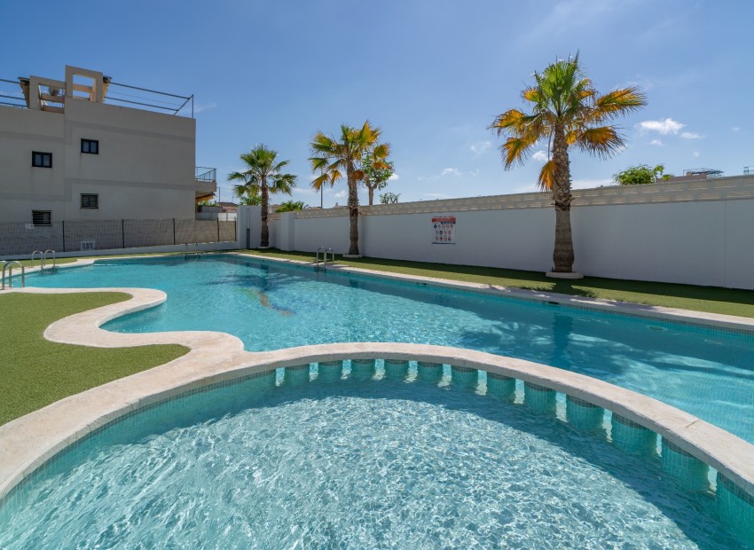 Sale - Apartment / Flat -
Pilar de la Horedada* - Mil Palmeras*