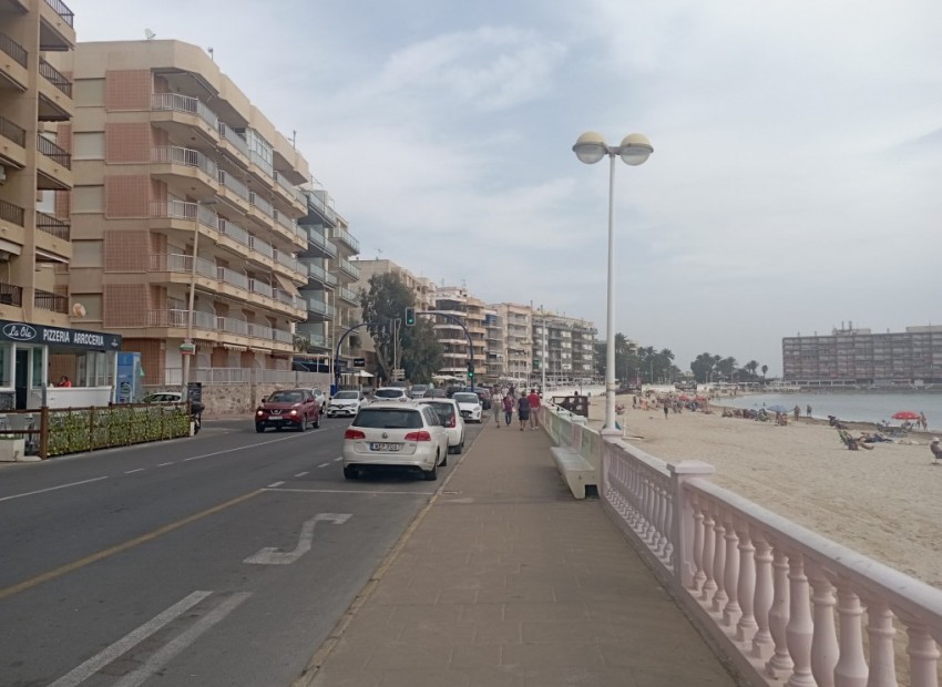 Sale - Apartment / flat -
Playa de los Locos