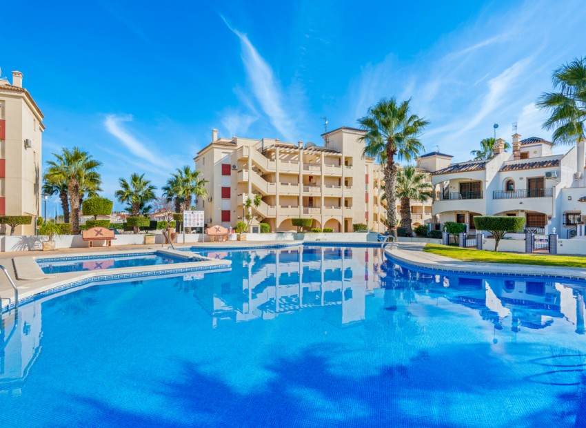 Sale - Apartment / Flat -
Playa Flamenca