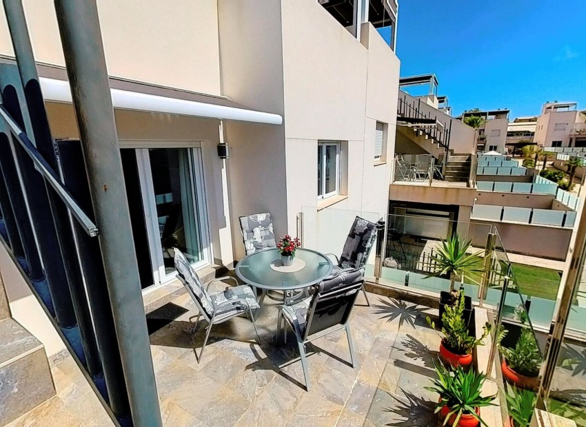 Sale - Apartment / Flat -
Torrevieja - Aguas Nuevas