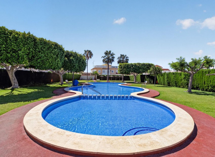 Sale - Apartment / Flat -
Torrevieja - Altos del Limonar