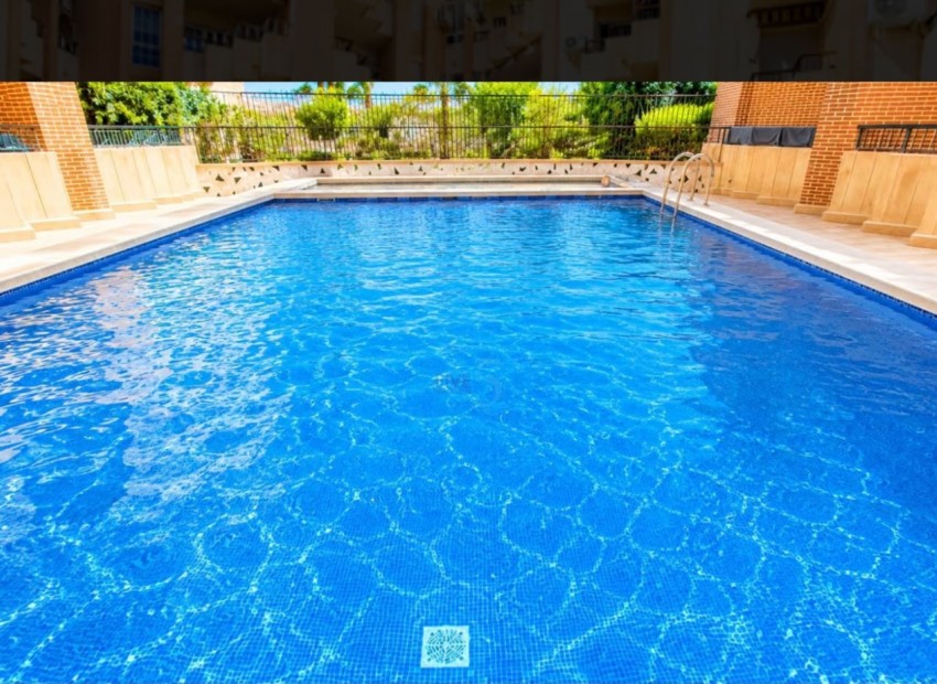 Sale - Apartment / Flat -
Torrevieja Centro - Torrevieja