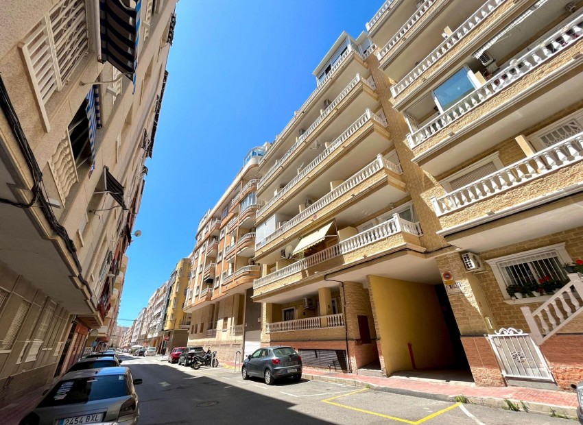 Sale - Apartment / Flat -
Torrevieja* - Centro