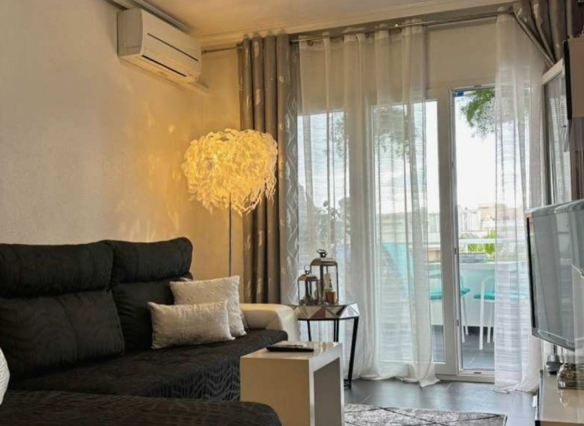 Sale - Apartment / Flat -
Torrevieja* - El Chaparral*