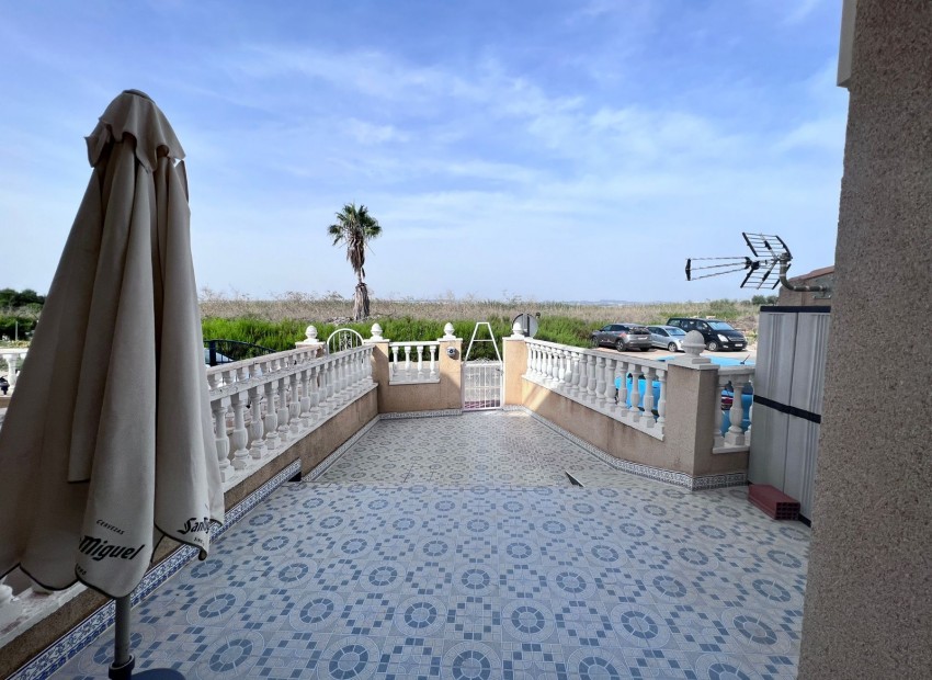 Sale - Apartment / Flat -
Torrevieja - El Limonar