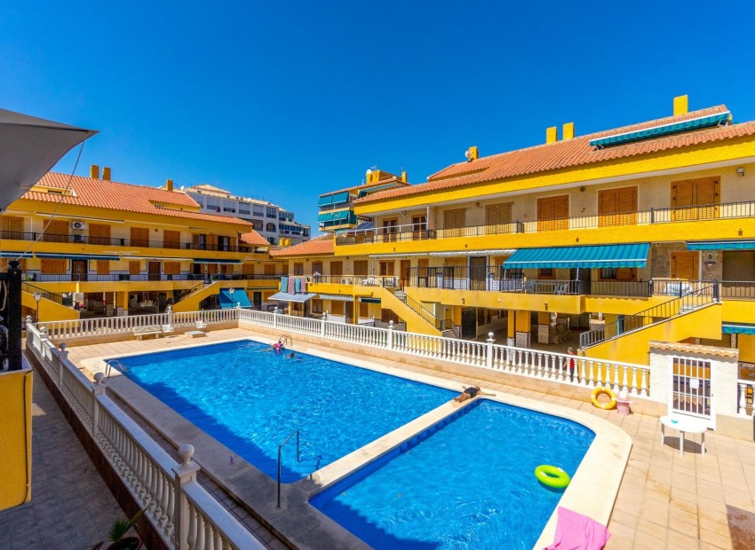 Sale - Apartment / Flat -
Torrevieja - La Mata