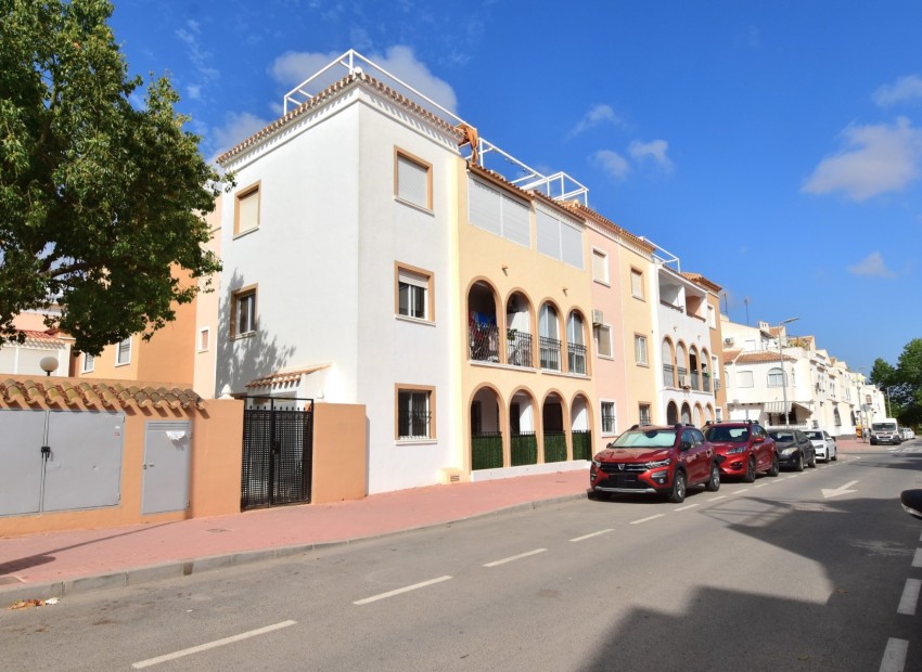 Sale - Apartment / Flat -
Torrevieja - Mar Azul