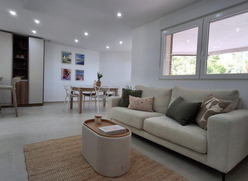 Sale - Apartment / Flat -
Torrevieja - Playa Acequion