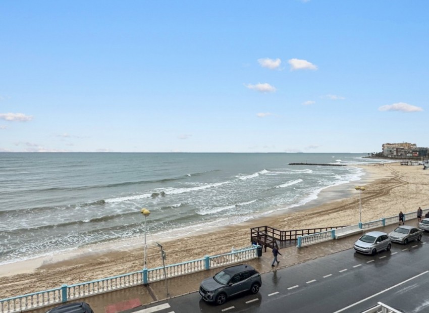 Sale - Apartment / Flat -
Torrevieja - Playa de los Locos