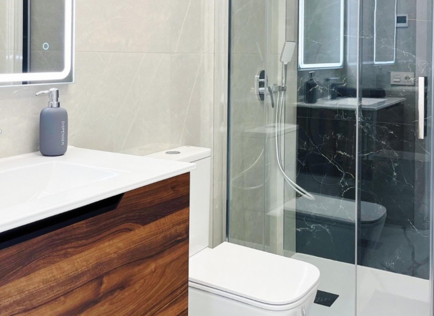 Sale - Apartment / Flat -
Torrevieja* - Playa del Cura*