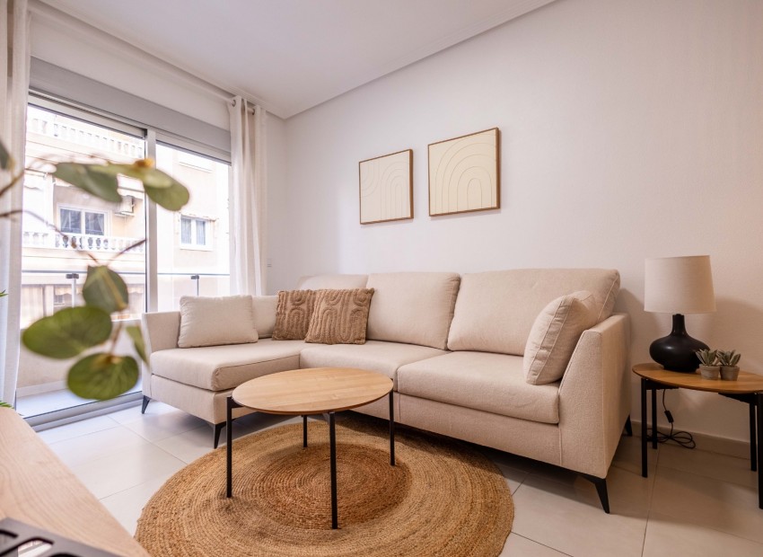 Sale - Apartment / Flat -
Torrevieja* - Playa del Cura