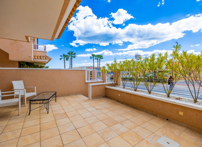 Sale - Apartment / Flat -
Torrevieja* - Punta Prima