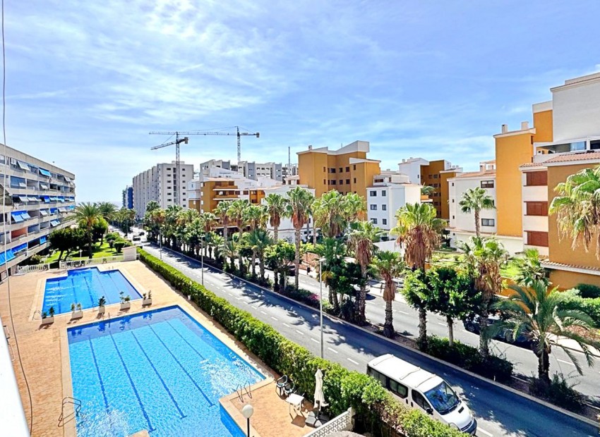 Sale - Apartment / Flat -
Torrevieja - Rocio del Mar
