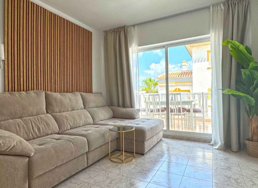 Sale - Apartment / Flat -
Torrevieja - Torrelamata - La Mata