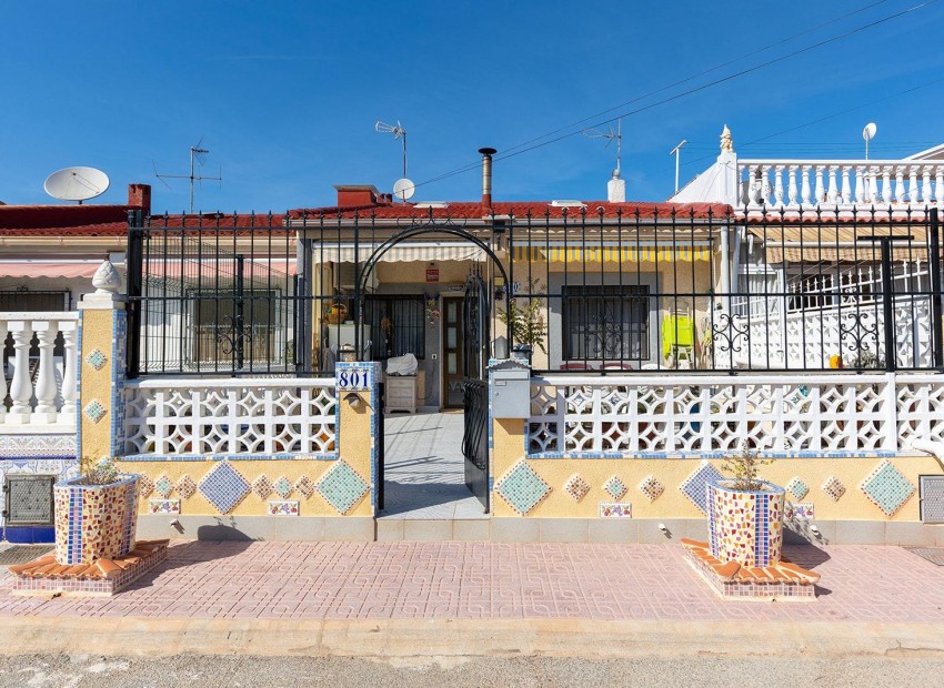 Sale - Apartment / Flat -
Torrevieja* - Torretas