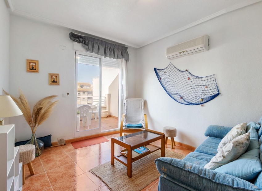 Sale - Apartment / Flat -
Torrevieja - Torrevieja - Centre