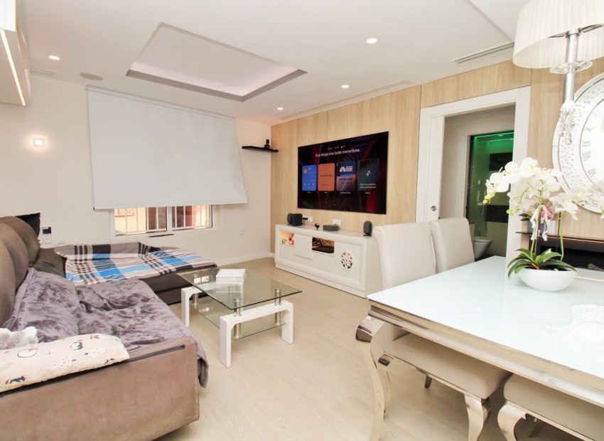 Sale - Apartment / Flat -
Torrevieja* - Torrevieja