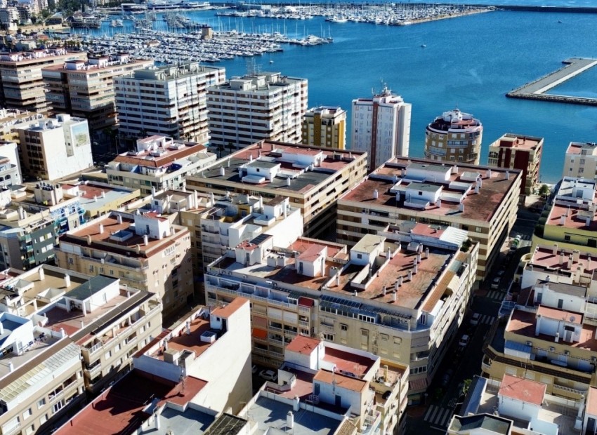 Sale - Apartment / Flat -
Torrevieja*