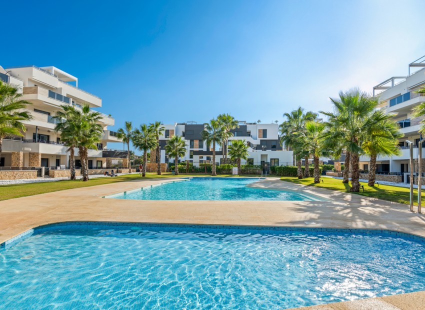 Sale - Apartment / Flat -
Villamartin