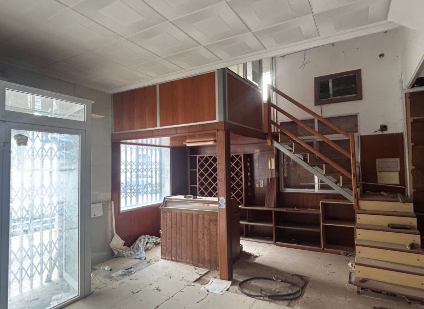 Sale - Commercial -
Jacarilla