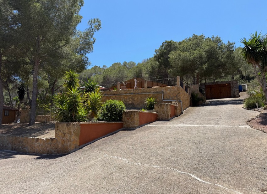 Sale - Finca / Country Property -
Orihuela* - Torremendo