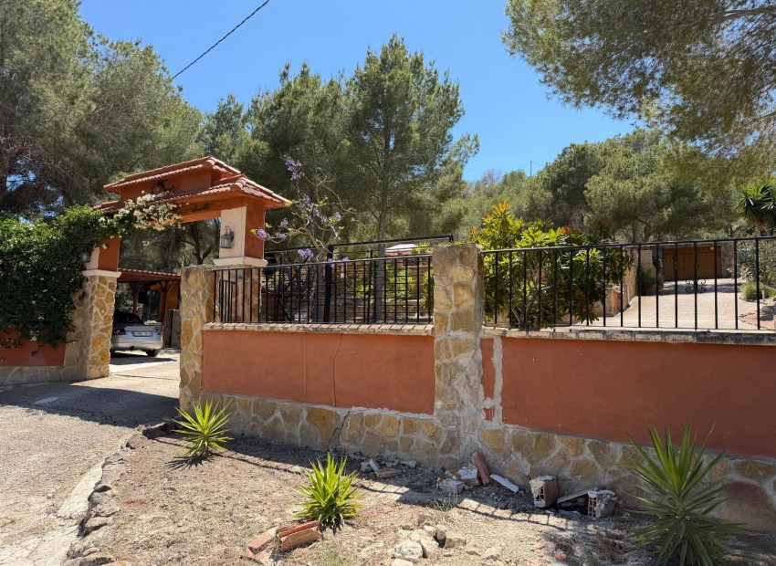 Sale - Finca / Country Property -
Orihuela* - Torremendo