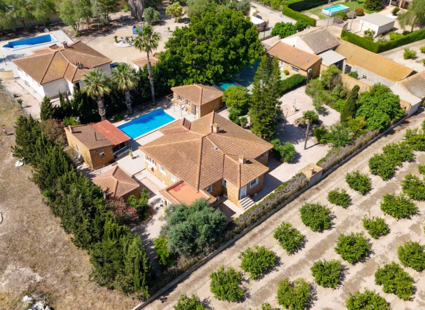 Sale - Finca / Country Property -
Rojales - Rojales - Country