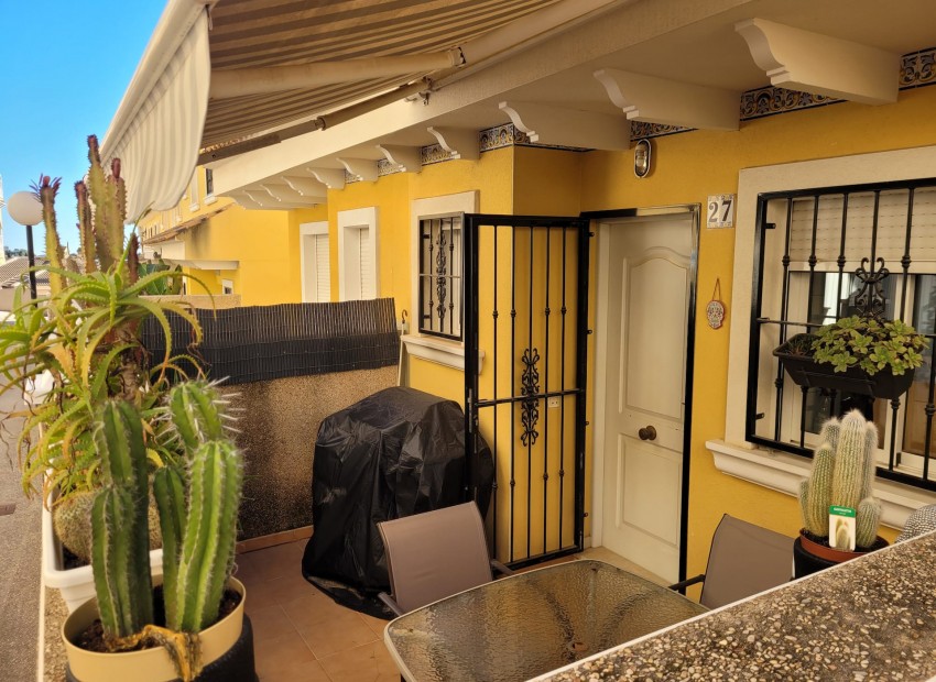 Sale - House -
Algorfa - La Finca Golf Resort