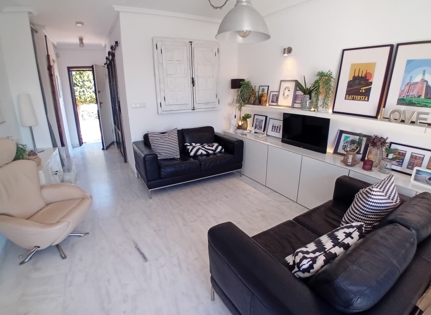 Sale - House -
Algorfa - La Finca Golf Resort