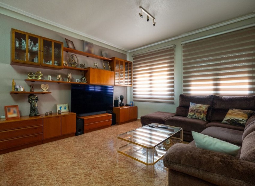 Sale - House -
Alicante* - Algueña*