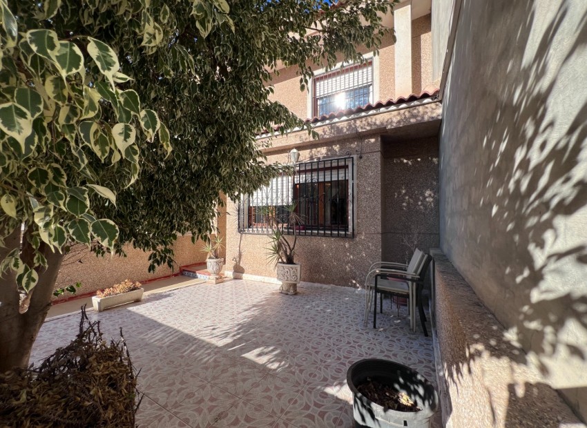 Sale - House -
Alicante* - Jacarilla*