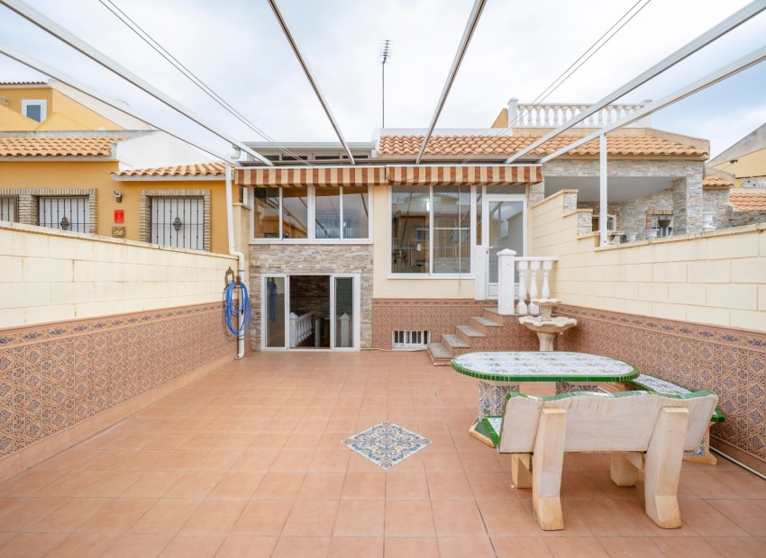 Sale - House -
Ciudad Quesada - Doña Pepa