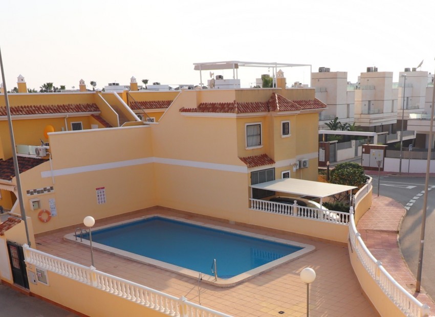 Sale - House -
Ciudad Quesada - Lo Marabu