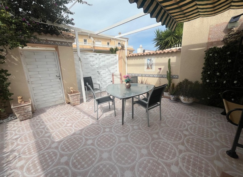 Sale - House -
Cuidad Quesada* - Doña pepa