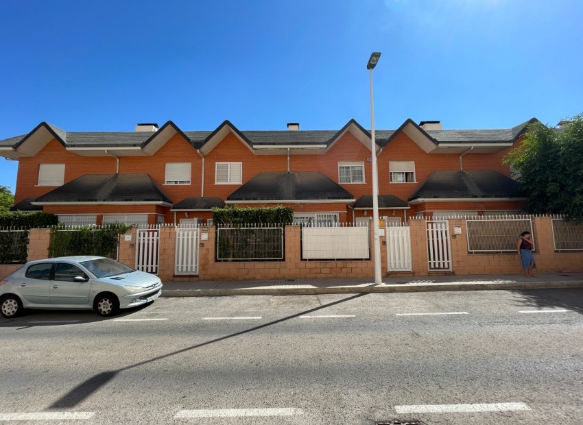 Sale - House -
Elche* - Centro