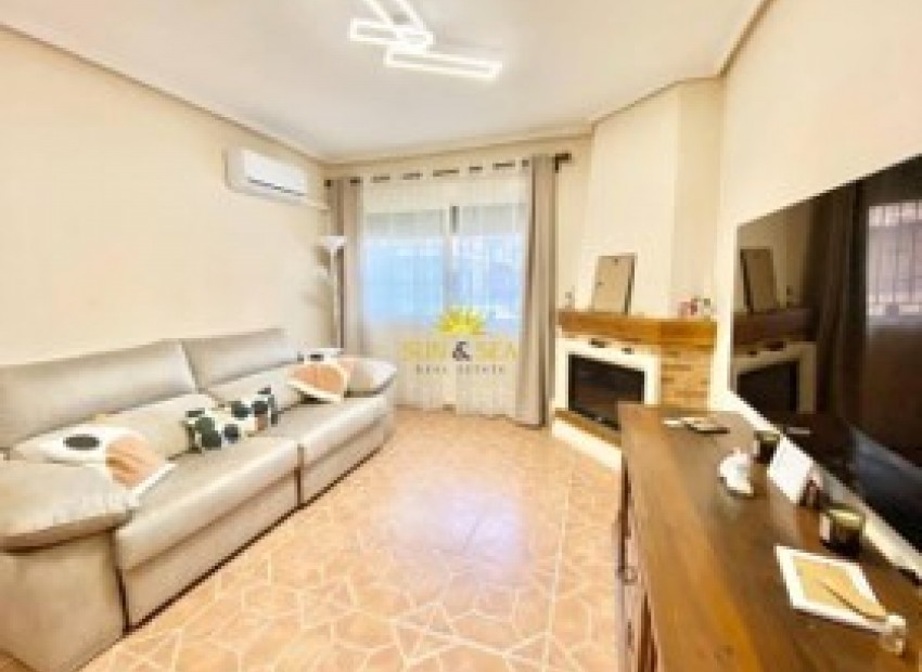 Sale - House -
La Marina* - Catral*