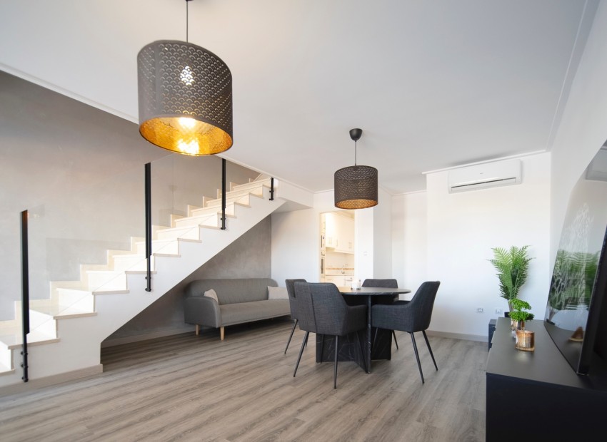 Sale - House -
Los Balcones