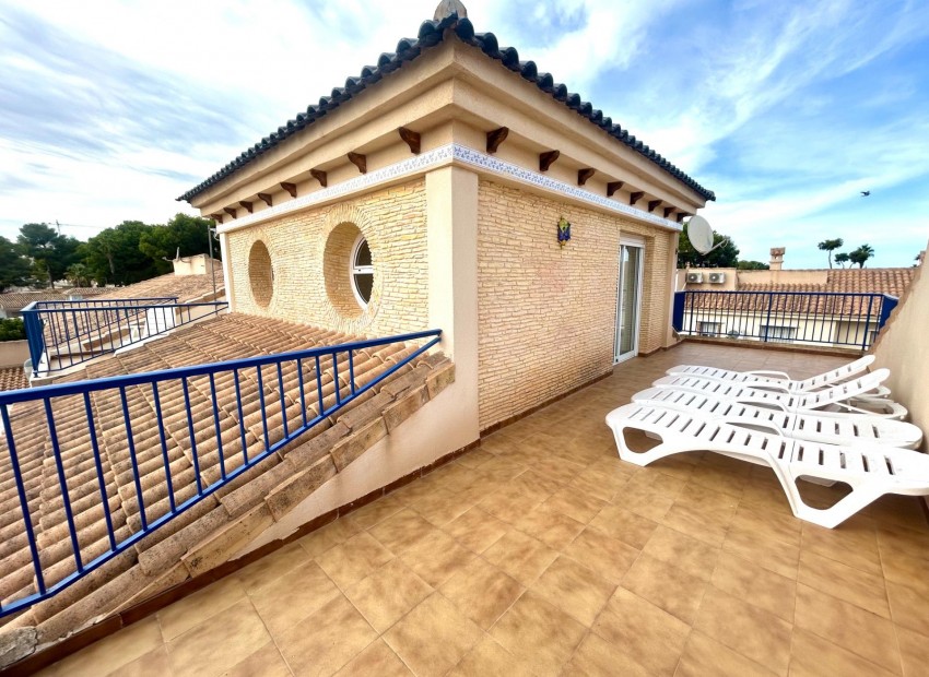 Sale - House -
Orihuela Costa* - Campoamor