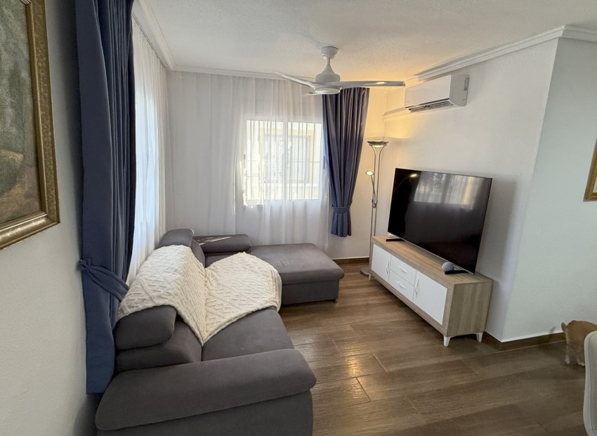 Sale - House -
Orihuela Costa* - La Zenia