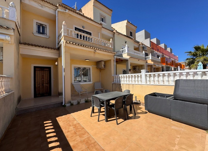 Sale - House -
Orihuela Costa - Lomas de Don Juan