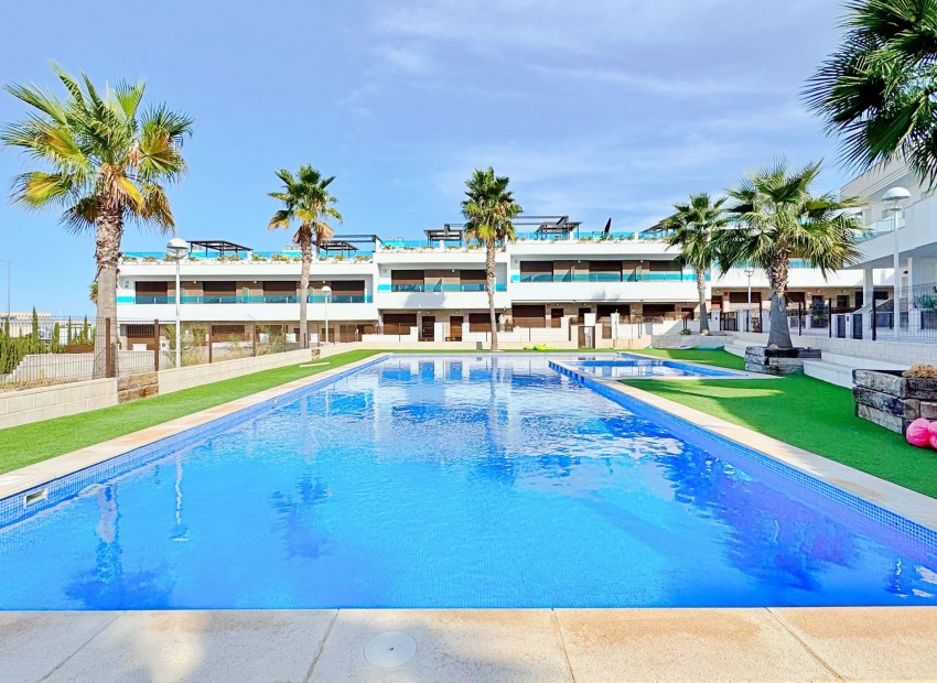 Sale - House -
Orihuela Costa - Los Balcones