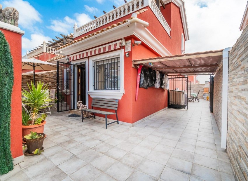Sale - House -
Orihuela Costa* - PAU 8