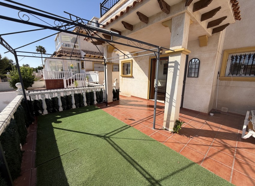 Sale - House -
Orihuela Costa - Playa Flamenca