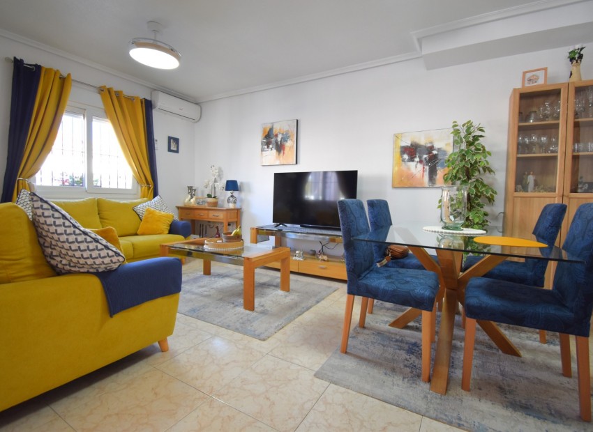 Sale - House -
Orihuela Costa - Playa Flamenca