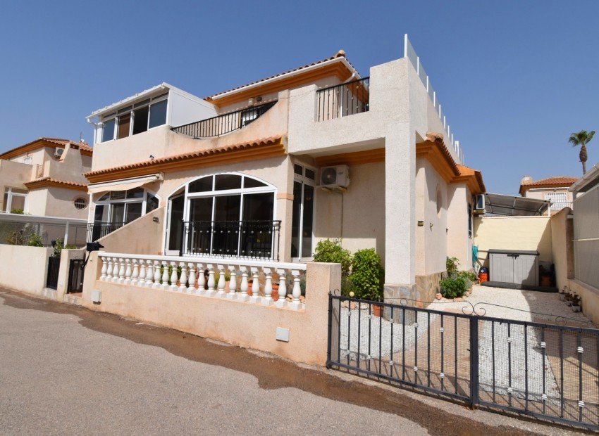 Sale - House -
Orihuela Costa - Playa Flamenca