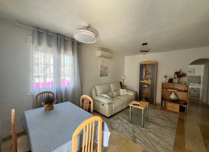 Sale - House -
Orihuela Costa - Playa Flamenca
