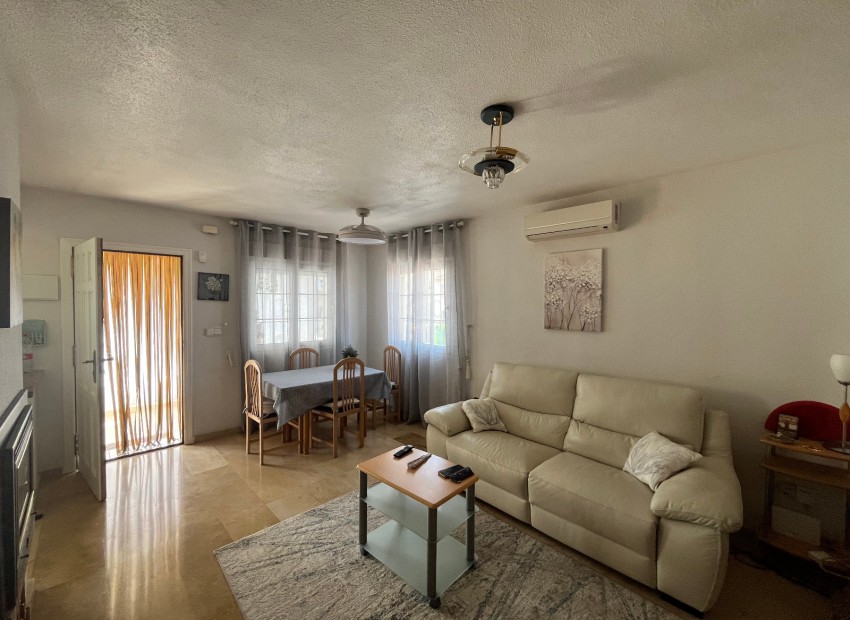 Sale - House -
Orihuela Costa - Playa Flamenca