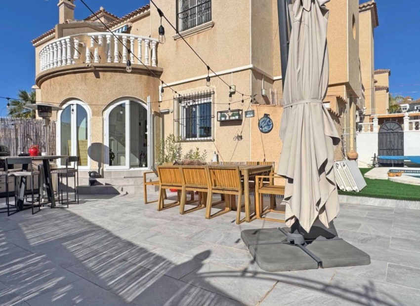 Sale - House -
Orihuela Costa - Villamartin